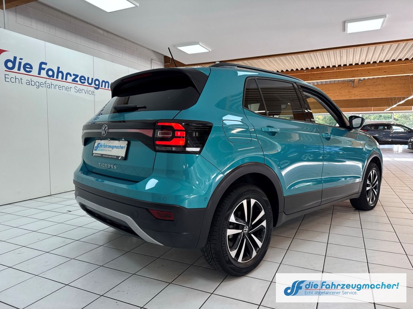 Fahrzeugabbildung Volkswagen T-Cross United 1.0 TSI Navi ACC Apple CarPlay An