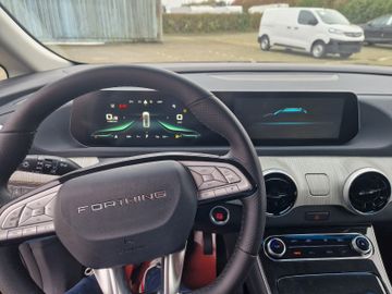 Bild 14 DFSK Forthing 4 U-Tour NOBLE 7 Sitze