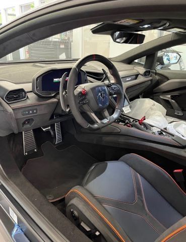 Lamborghini REVUELTO FULL OPT., ULP., LP: 560.000,- STOCK imagem 3