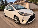 Toyota Yaris 1,5 101ps Hybrid Benzine 2019/07 Automatik - Toyota Yaris mit Benzin-Antrieb: Kleinwagen, 1.0