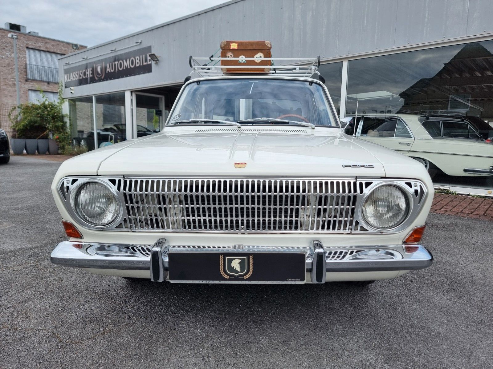 Fahrzeugabbildung Ford Taunus 12m P6/Einmalig schön+Kpl. restauriert