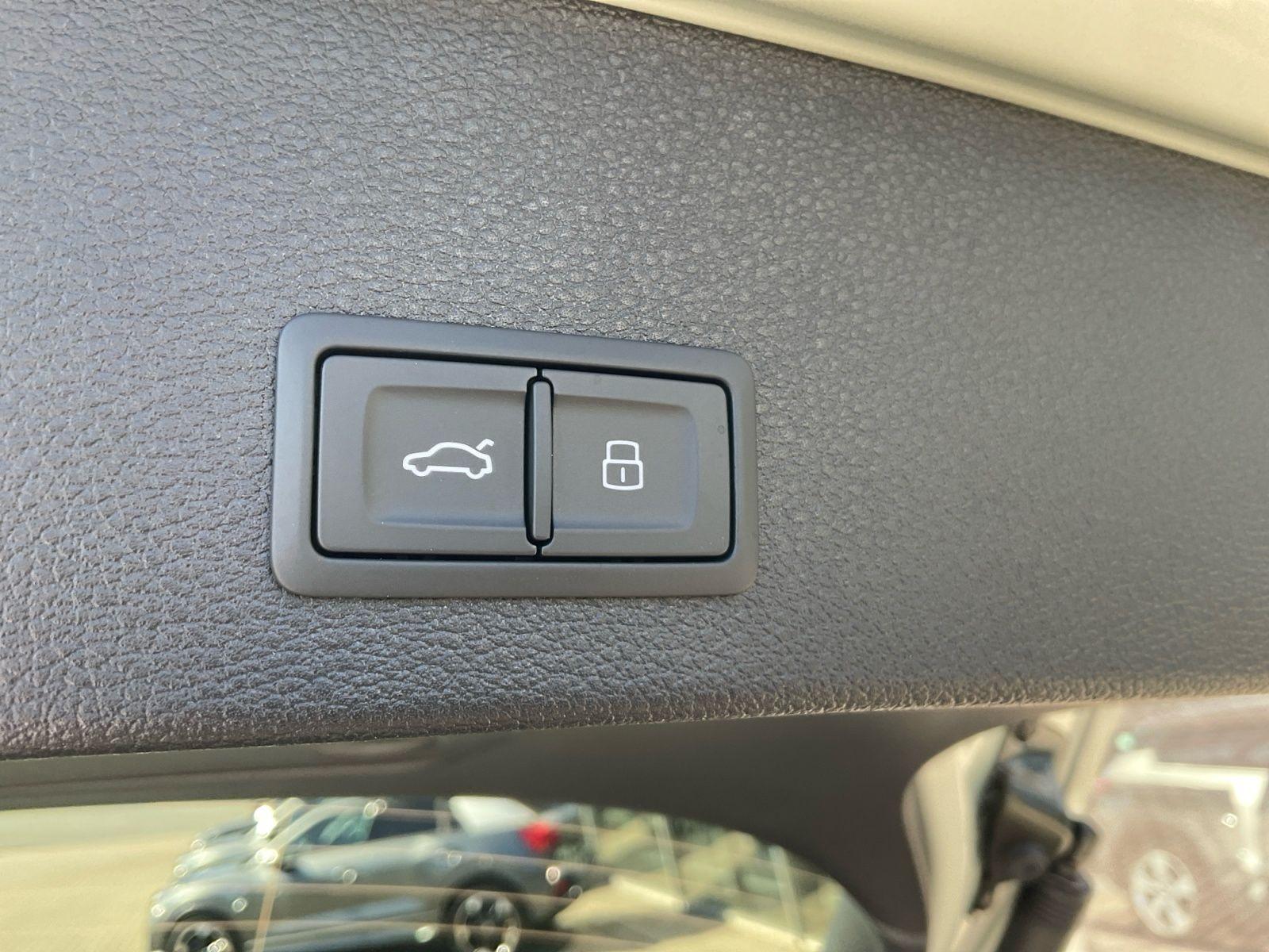 Audi Q2 35 TFSI 2x S line MATRIX AHK SONOS KAMERA ACC