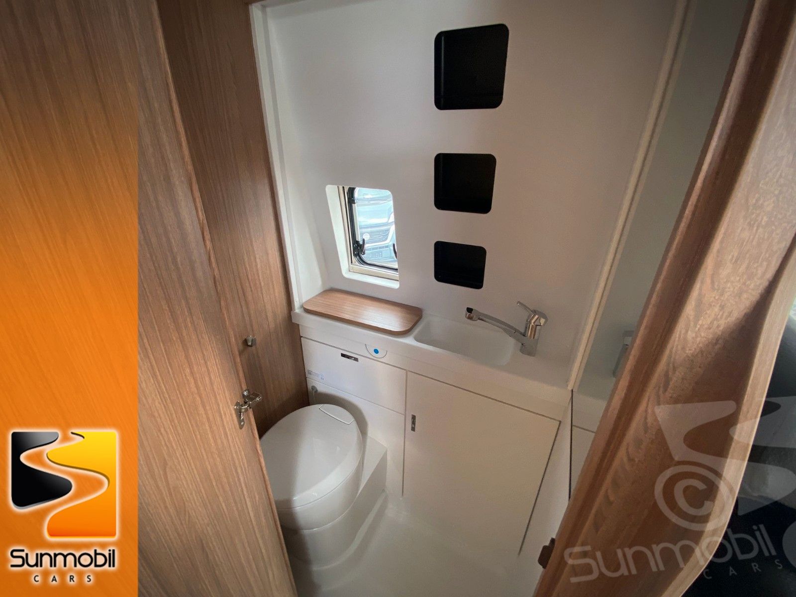 Fahrzeugabbildung Weinsberg CaraBus 600 MQH Edition Fire Automatik