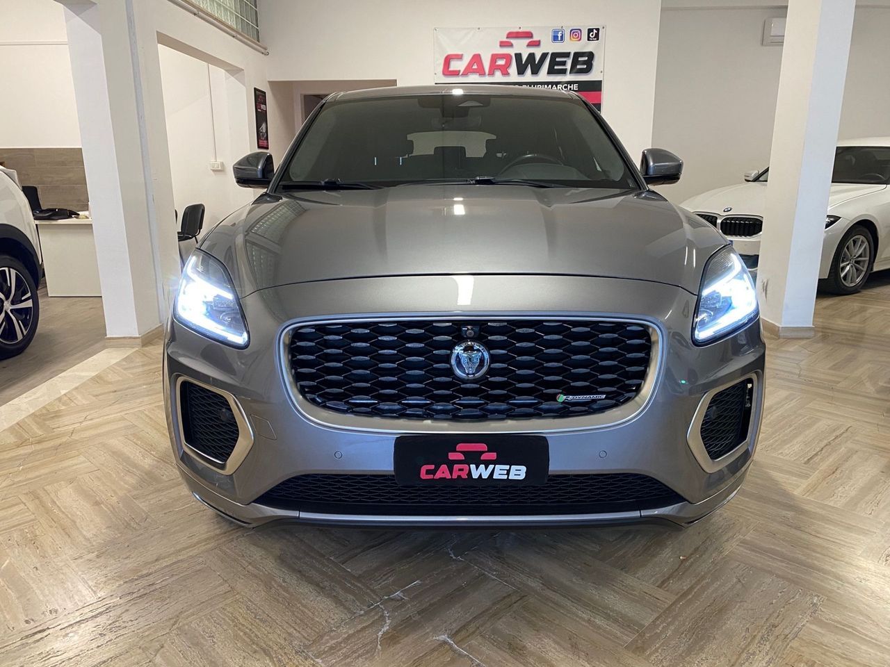 Jaguar JAGUAR E-PACE R-DYNAMIC SE 2.0D AWD Cam 2021 imagem 2