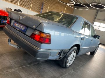 Mercedes-Benz E 260 *LIMOUSINE*BENZINFLÜSSIGGAS*TÜV 122024*