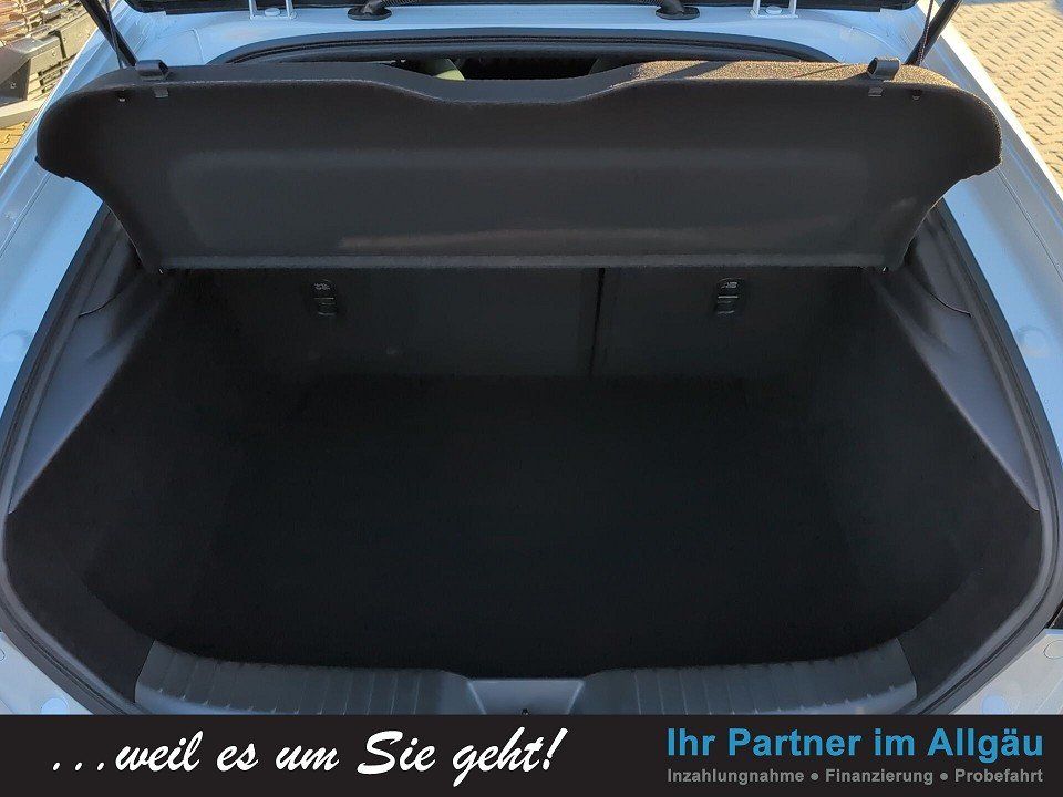 Fahrzeugabbildung Mazda 3 2.5L eSKY-G AT EXCLUSIVE 360+BOSE+HUD+MATRIX++