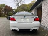 BMW M5 5.0 V10 / low mileage / collectors level  - BMW M5 aus 2006