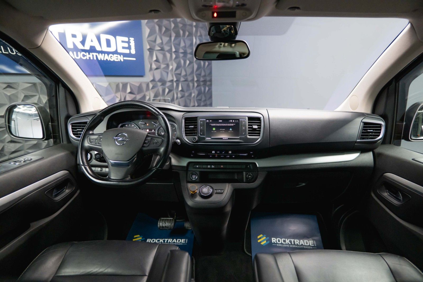 Fahrzeugabbildung Opel Zafira Life Innovation L3 Black Edition *Pano*