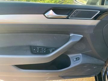 Volkswagen Passat Variant - 8