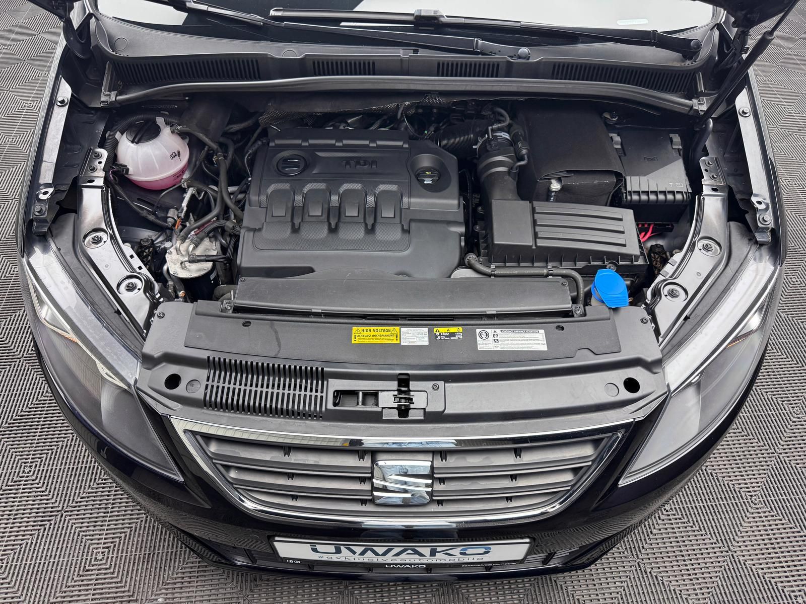 Fahrzeugabbildung SEAT 2.0 TDI*4DRIVE*7-SITZ*DCC*E-ST*STHZG*MASSAGE*AHK