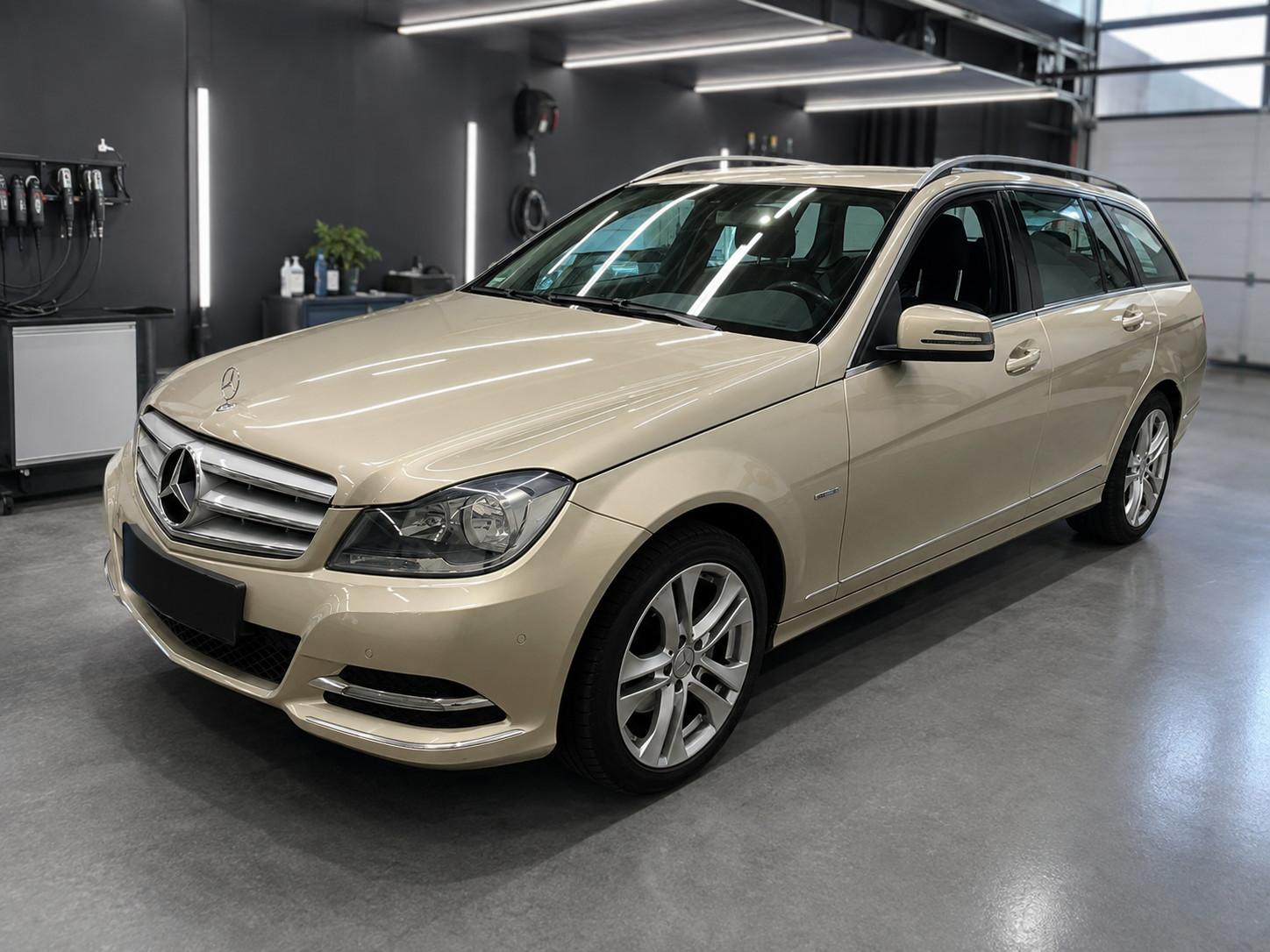 Mercedes-Benz C 200 CGI BE AVANTGARDE AHK RFK