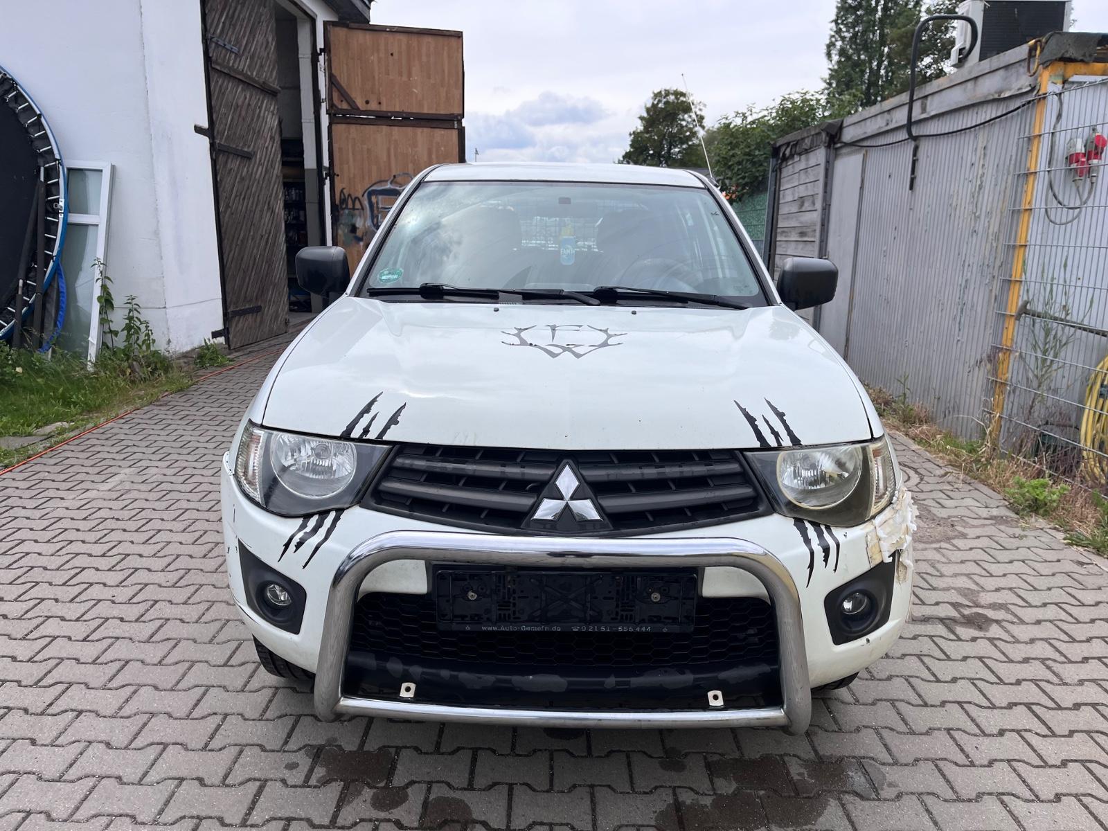 Mitsubishi L200 Inform Doppelkabine 2WD