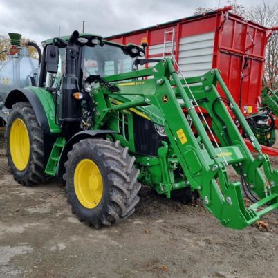 John Deere 6120M