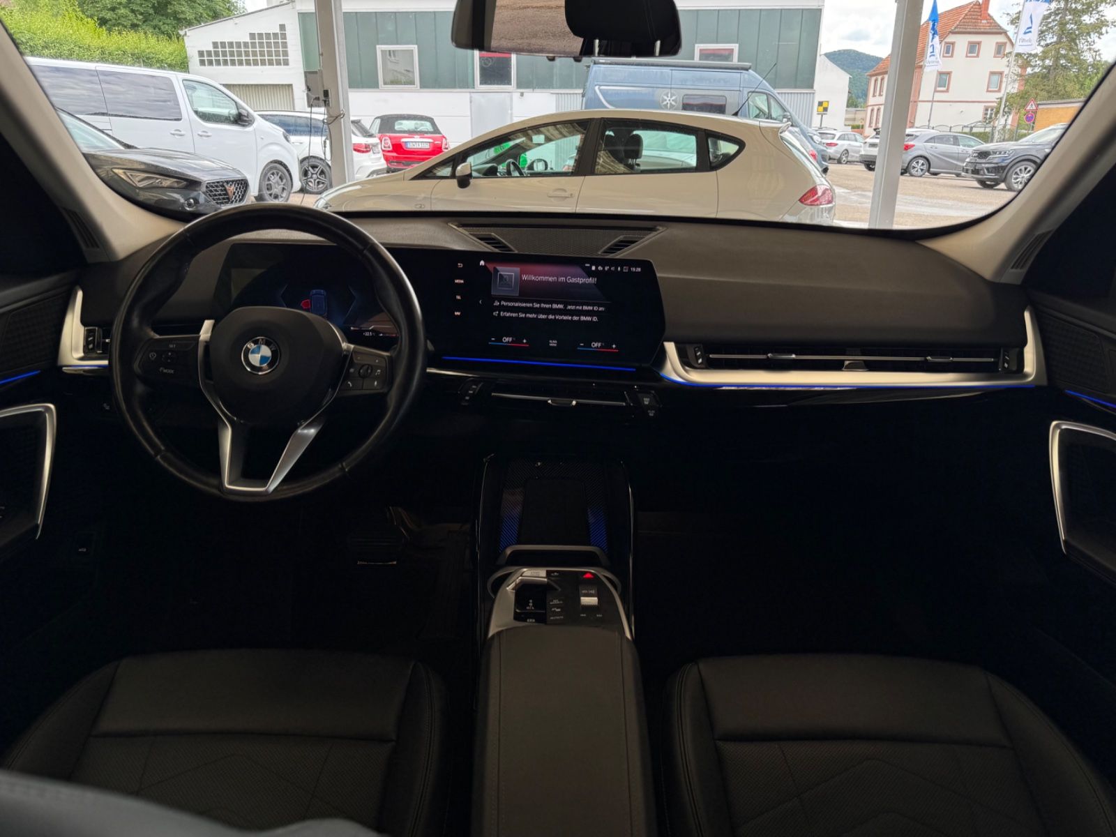 BMW X1 18 d sDrive+2Hand+Leder+AHK+Digitales Cockpit foto 22