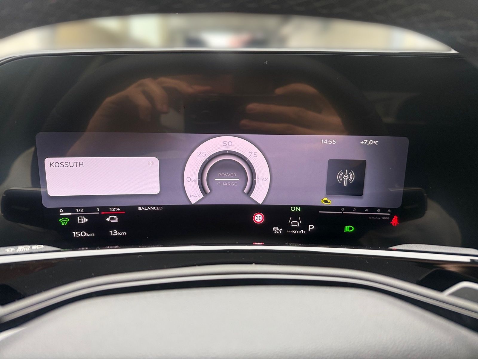 Audi Q3 SUV e-hybrid S-Tronic HeadUp AHK Navi DigiMat foto 6