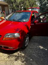 Chevrolet Auto 95000 km - gebrauchte Chevrolet Kalos aus dem Jahr 2006