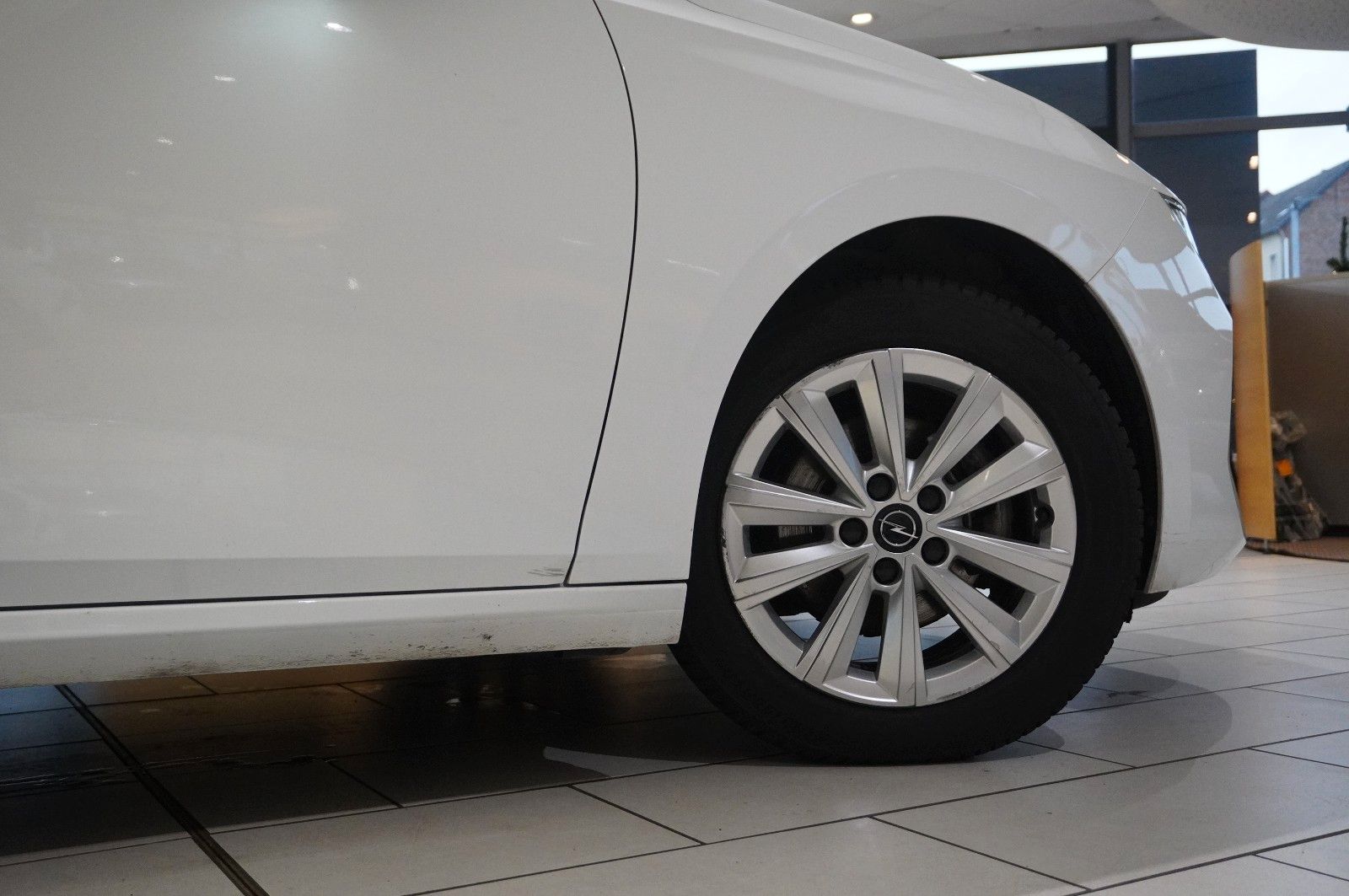 Fahrzeugabbildung Opel Astra L Lim. 1.2T ELEGANCE NAVI/LED/KAMERA/SPORT