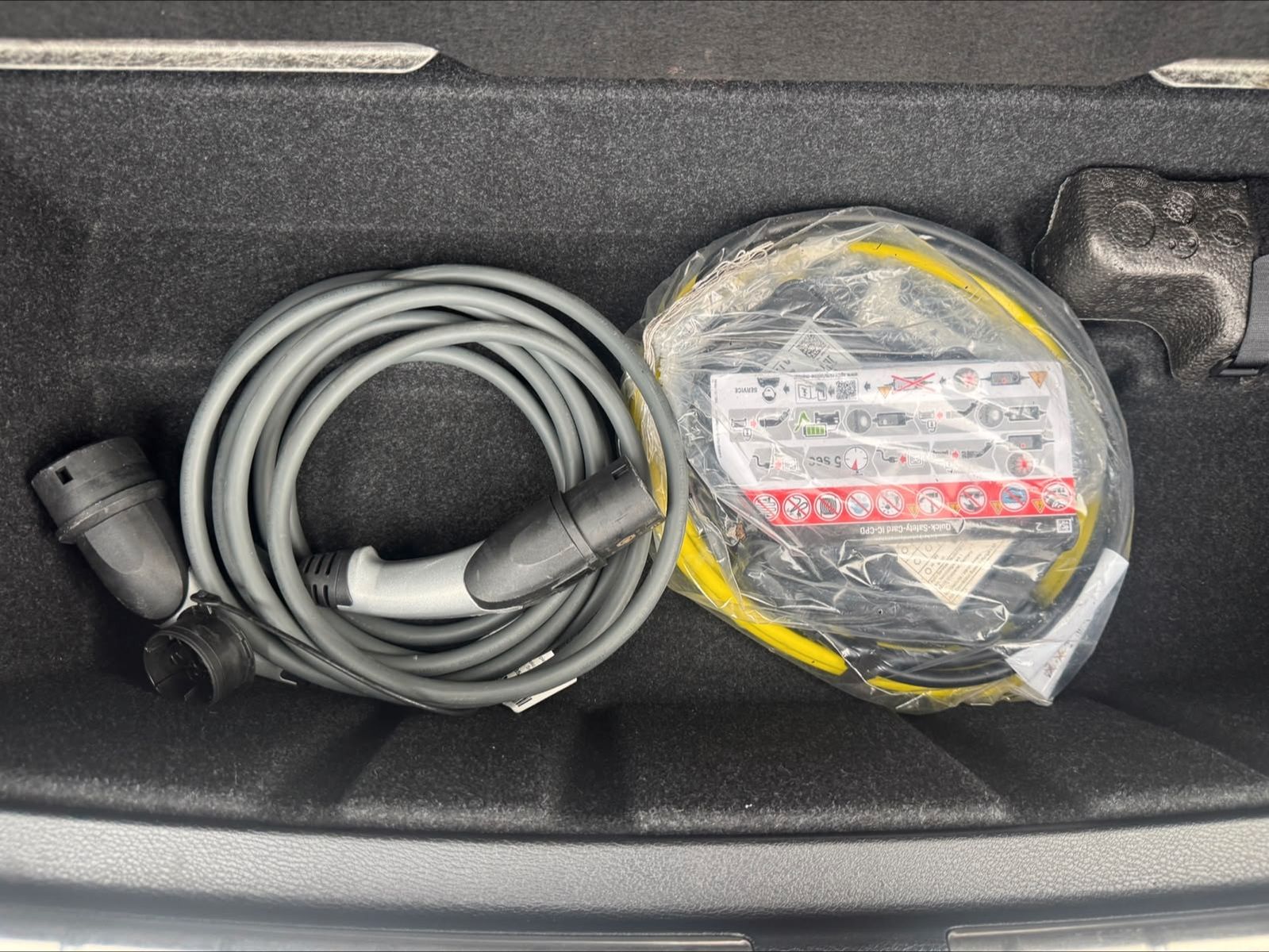 Fahrzeugabbildung BMW X1 xDrive 25 e Advantage,Leder,Navi,LED,HUD,SH