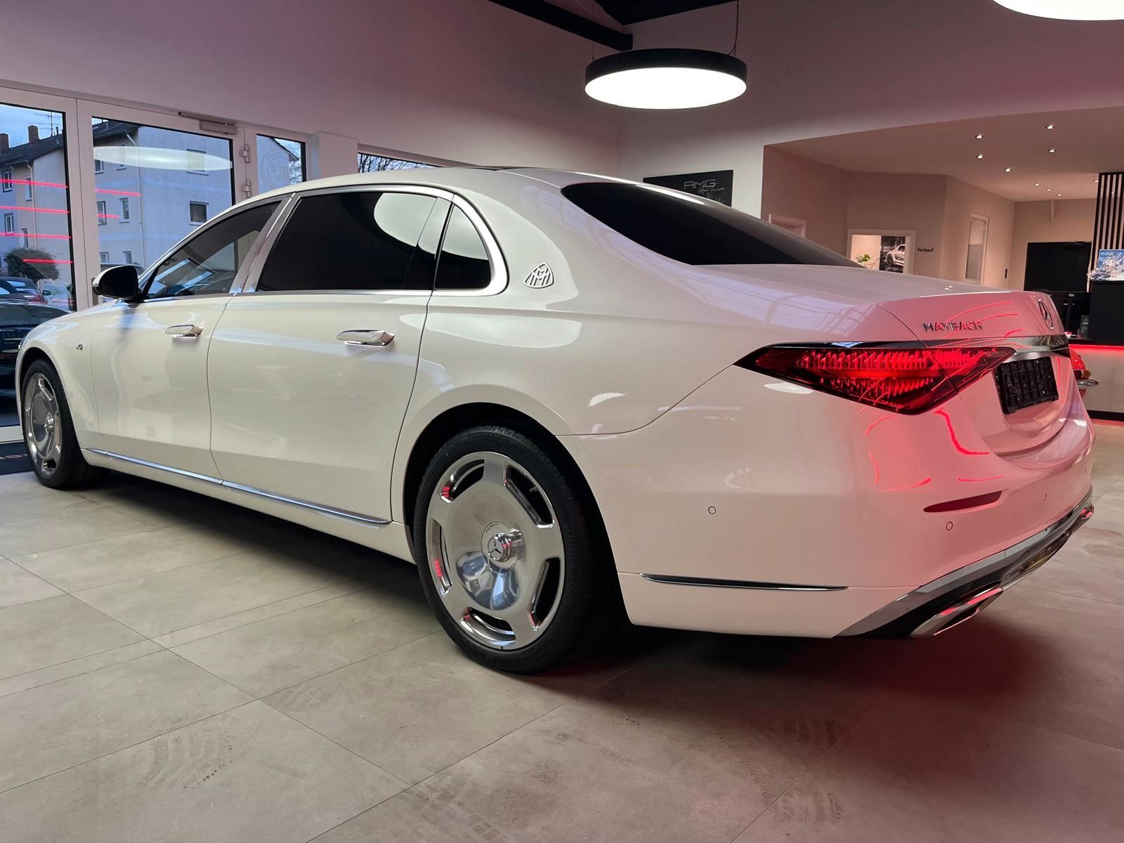 Fahrzeugabbildung Maybach S 680 Maybach 4Matic | High End Interior |