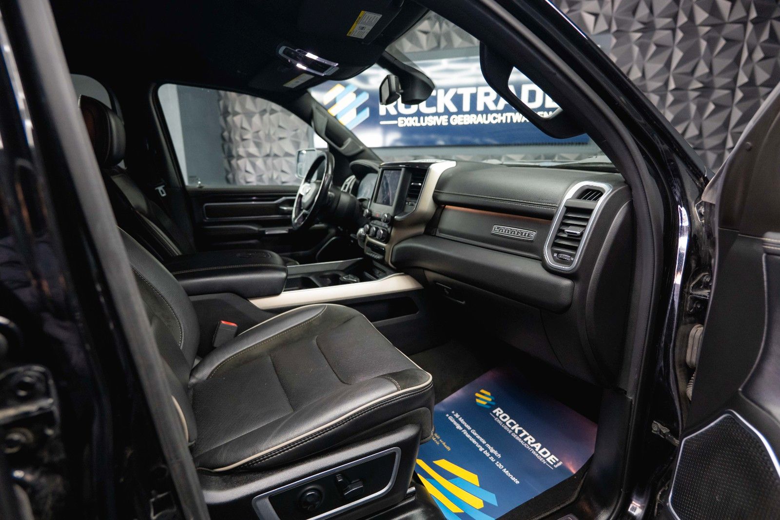 Fahrzeugabbildung Dodge RAM 5.7 V8 HEMI 4x4 Night LARAMIE RAMBOX 19%