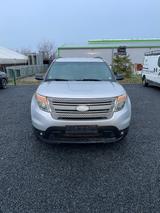 Ford Explorer - silberne Ford Explorer