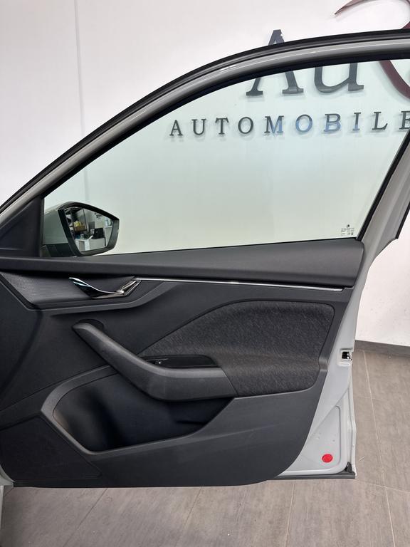 Skoda Scala 2023 г. Серый, пробег 49750 км
