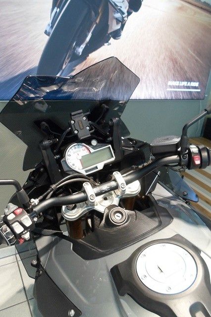 Fahrzeugabbildung BMW S1000XR mit Seitenkoffern