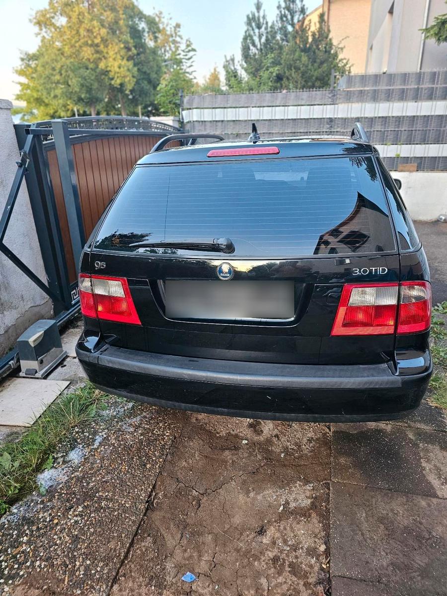 Audi A6 2004 — rear view