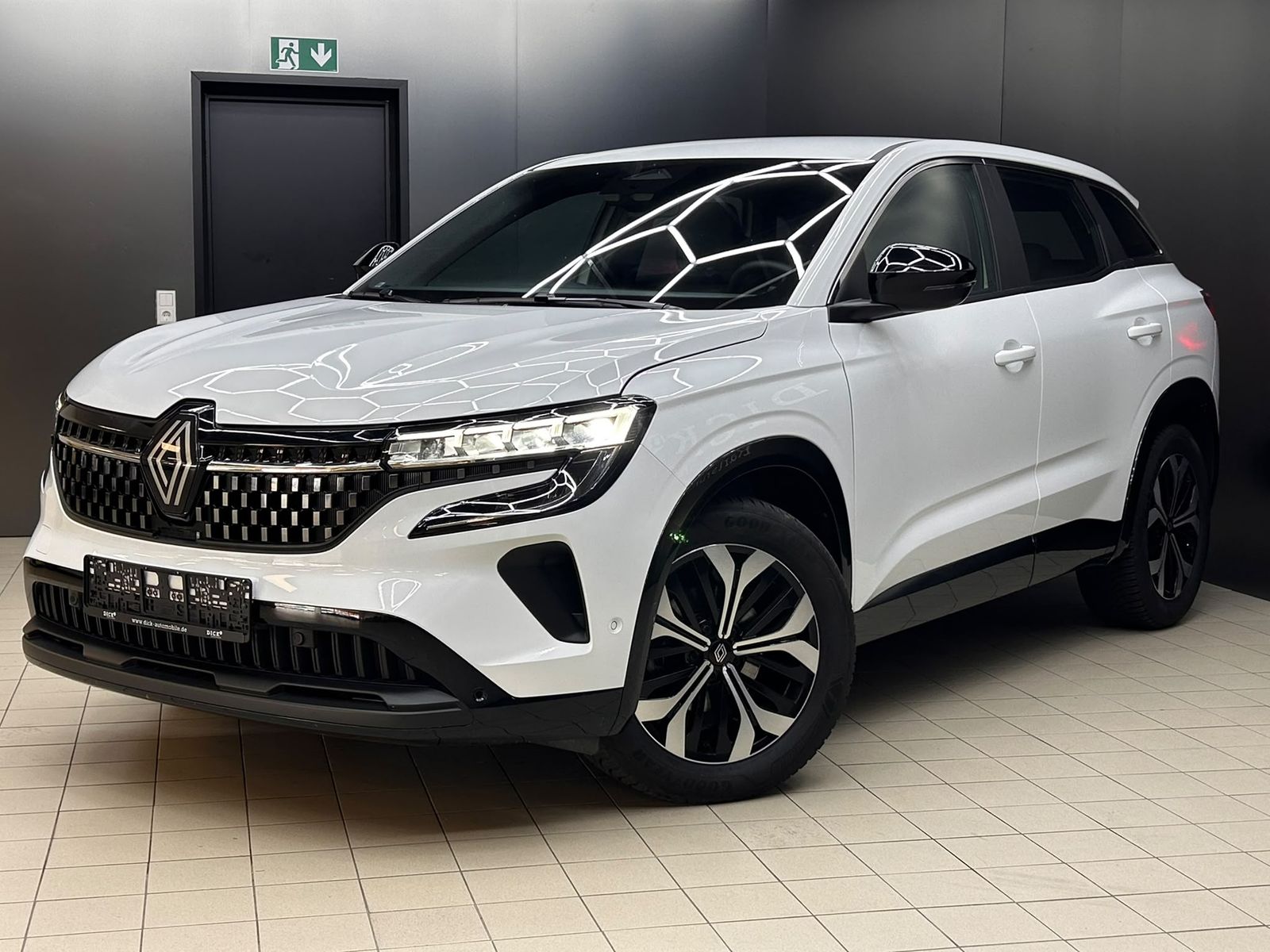 Fahrzeugabbildung Renault Austral 1.3 TCE Aut Evolut NAVI+LED+SHZ+KAM+ACC+