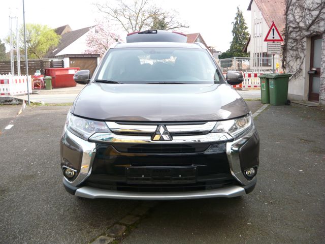 Mitsubishi Outlander SUV-Star 2WD