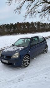 Renault Clio 1.5 dCi (TÜV bis März 2027!) - Renault Clio aus 2004 mit Diesel-Antrieb