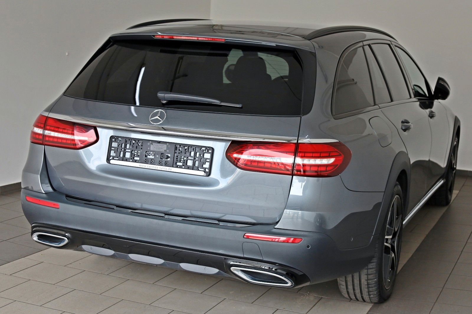 Fahrzeugabbildung Mercedes-Benz E 220 d 4M All-Terrain,Kamera,Navi,SH,AHK, SR+WR