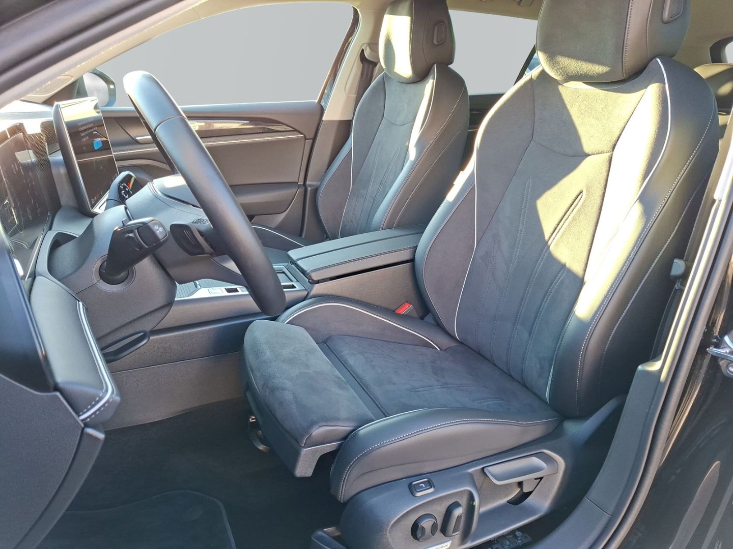 Passat Variant 1.5 eHybrid Business *AHK*KAMERA*