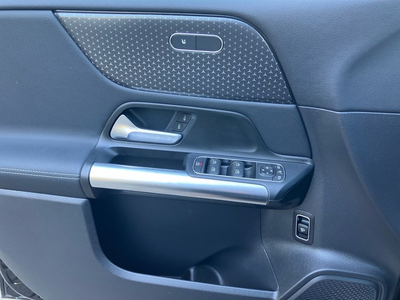 Fahrzeugabbildung Mercedes-Benz B 200 PROGRESSIVE+AHK+LHZG+LED+EL.HECKKL+KAMERA+