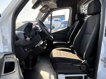 Mercedes Sprinter - 11