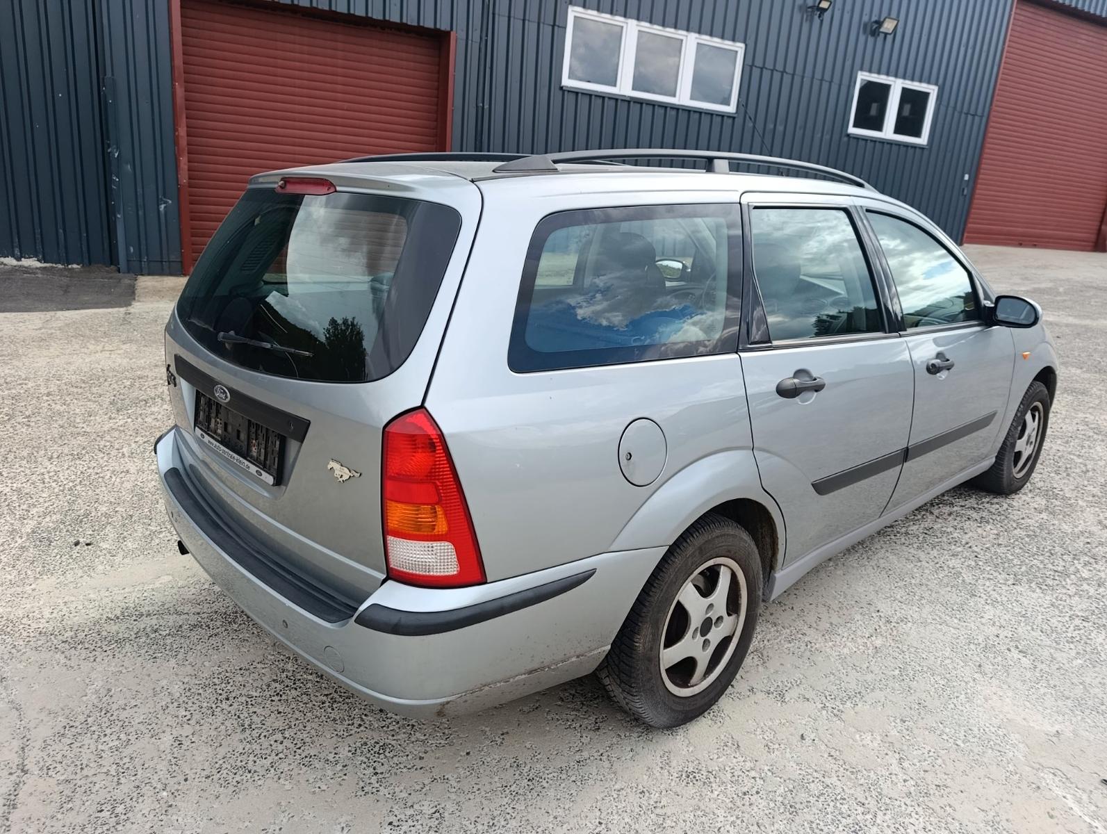 Ford Focus 2004 — photo 6