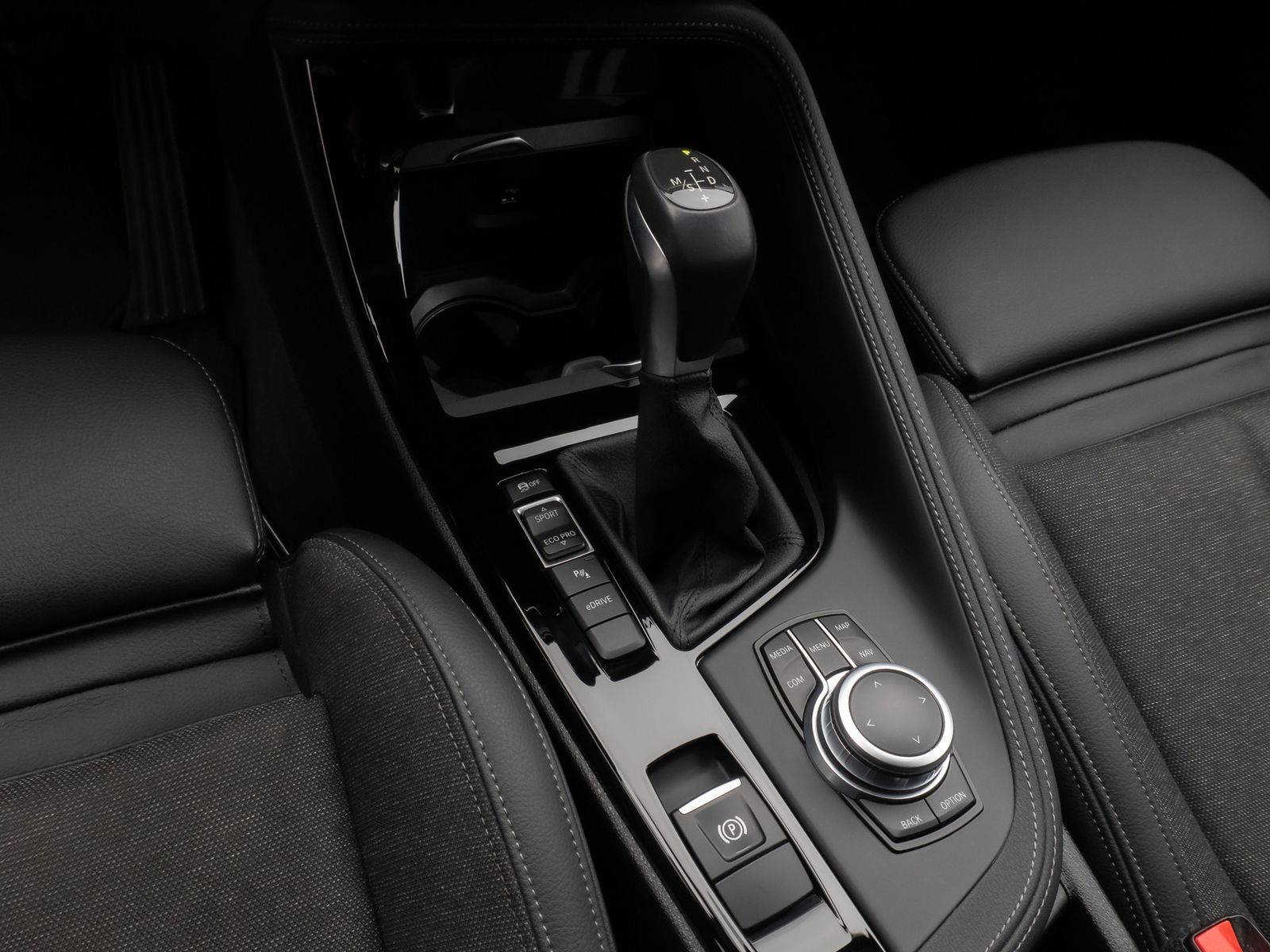 Fahrzeugabbildung BMW X1 xD25e Sport Line Kamera DAB HiFi LED 18Zoll