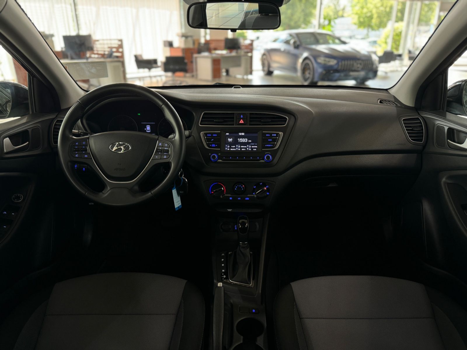 Fahrzeugabbildung Hyundai i20 Automatik PDC Tempomat Klima Bluetooth