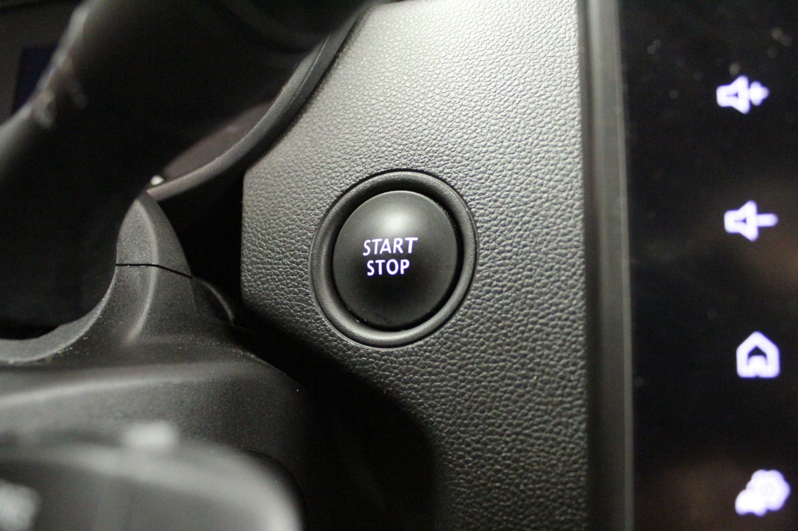 Fahrzeugabbildung Dacia Duster TCe 100 ECO-G Extreme *Sitzheizung*Allwet