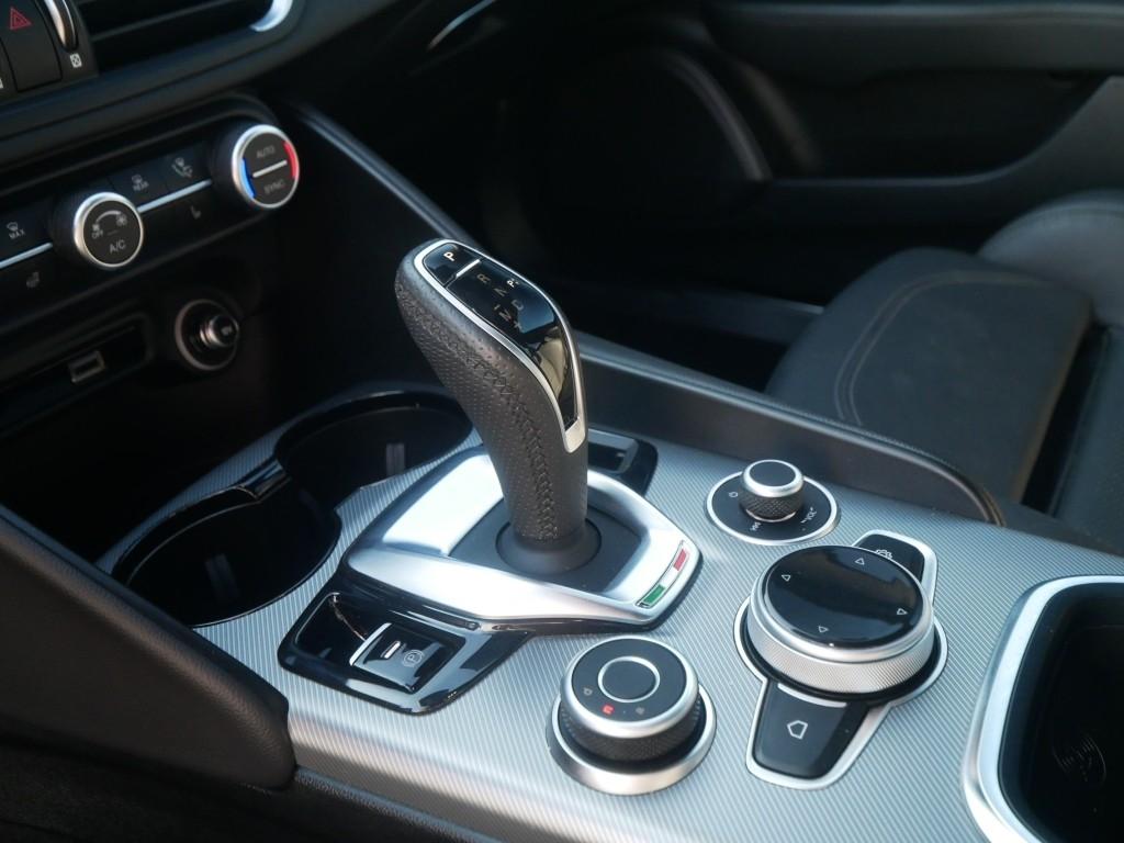 Alfa Romeo Giulia VELOCE 2.0 TURBO 16V 280 PS AT TECHNOLOGI, миниатюра 9