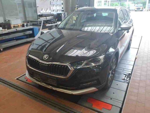 Octavia Combi Scout 2.0 TDI 4x4 DSG*AHK*PANO*