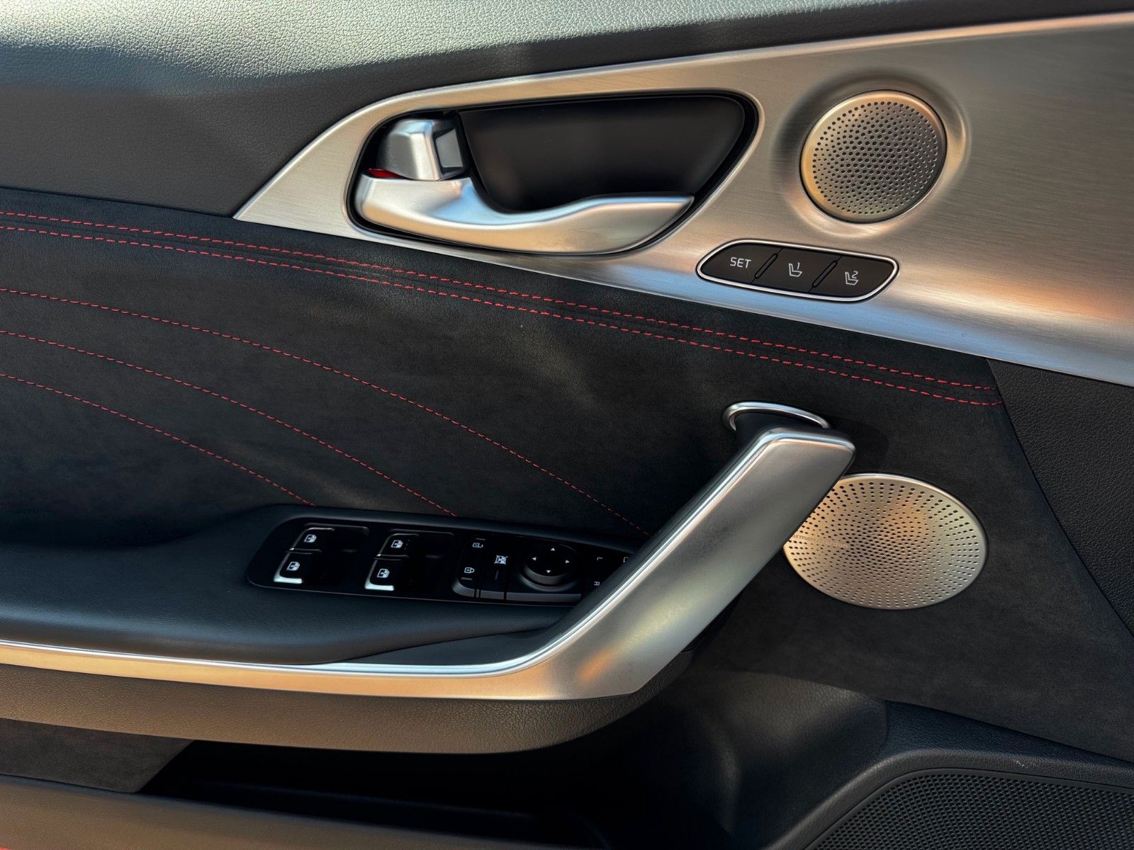 Fahrzeugabbildung Kia STINGER 3.3T AWD GT 360° GLASDACH 366PS