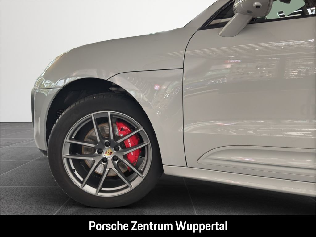 PORSCHE Macan 2023