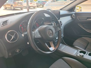 Mercedes CLA 180 - 10