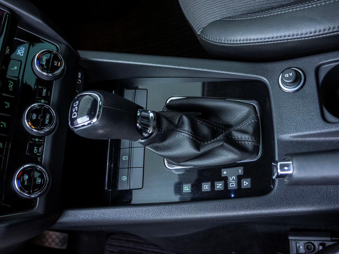 Skoda Octavia Style AUTOMATIK WINTERPAKET NAVI  (GW91)