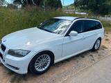 BMW 318d Touring - Alpinweiss mit guter Ausstattung - BMW 318 aus 2011: Kombi, 318d