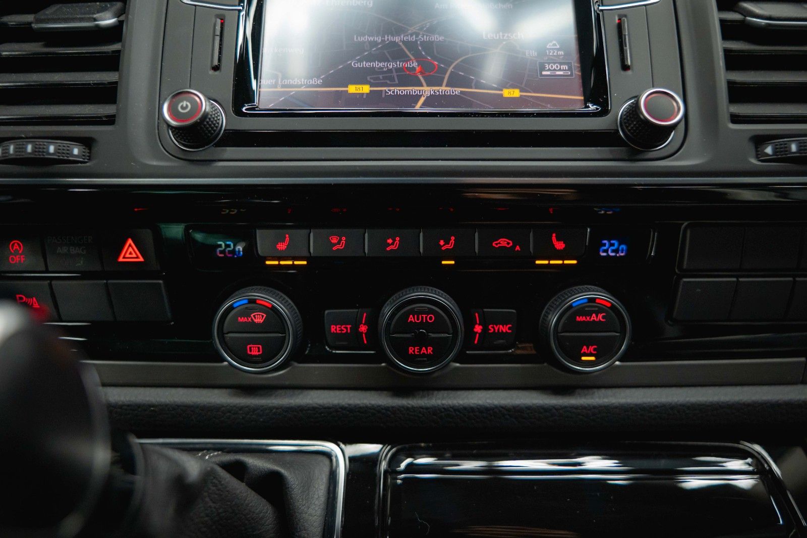 Fahrzeugabbildung Volkswagen T6 Multivan Generation Six *LED*Memory*ACC*