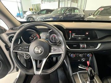 Alfa-Romeo Stelvio - 9