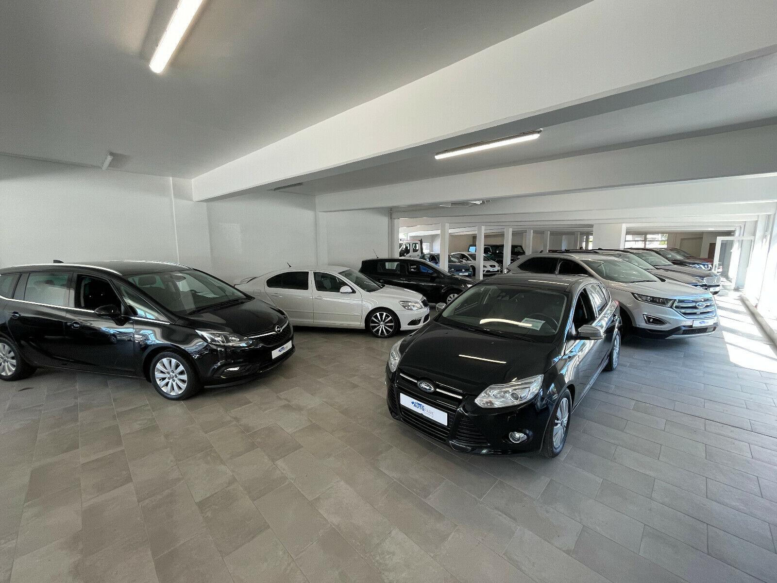 showroom-image-top