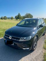 Volkswagen Tiguan 2.0 TDI - 1. HAND - RENTNERFAHRZEUG - - : Geländewagen, Rent